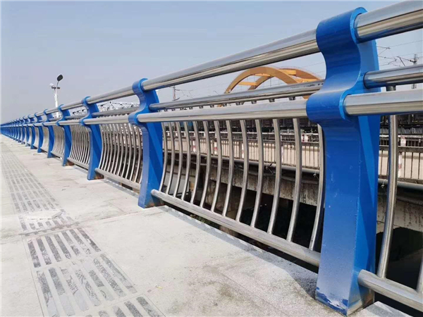 静海304不锈钢复合管护栏的生产工艺揭秘